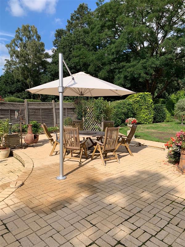 InstaShade Aurora Cantilever Parasol