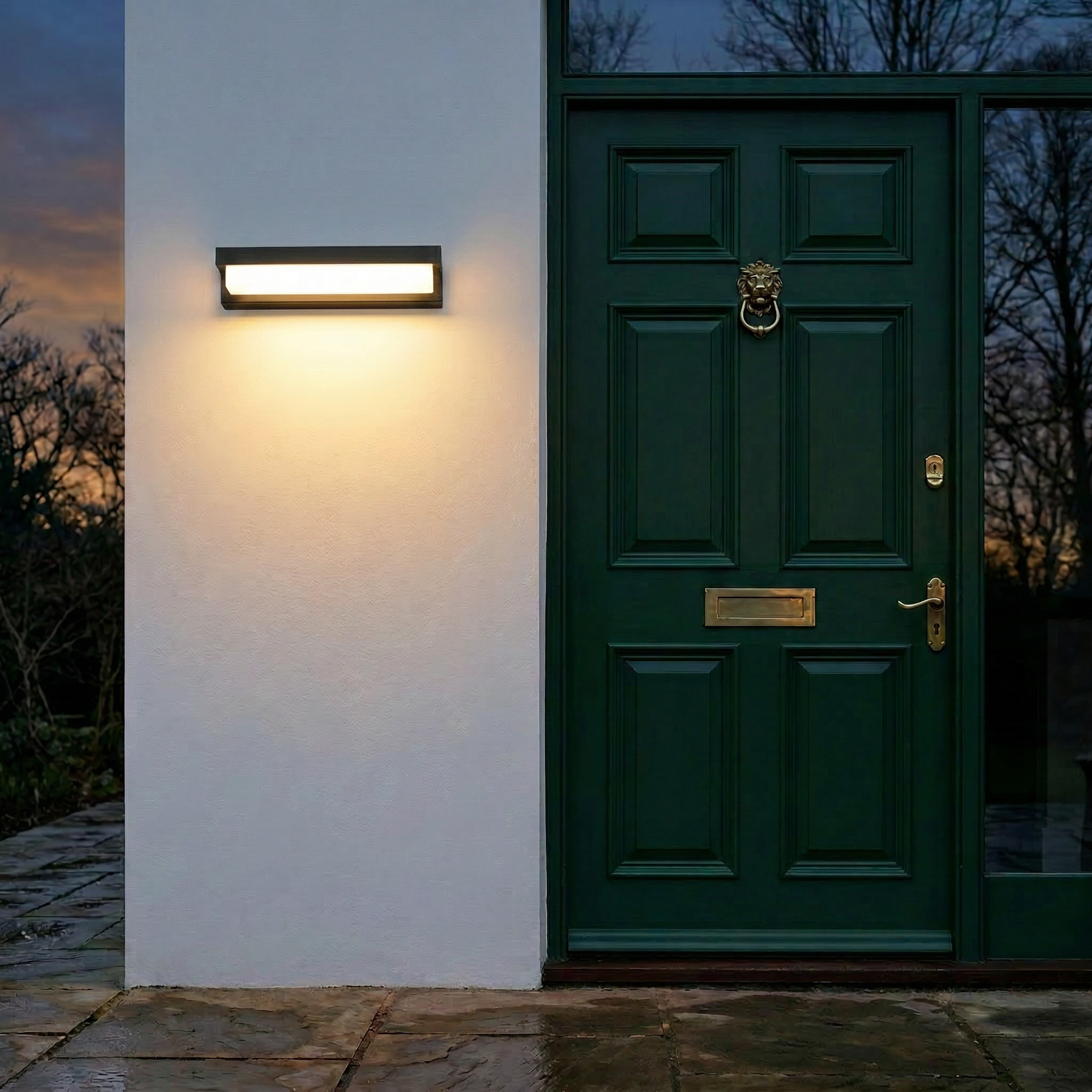 Dusk Solar Wall Light