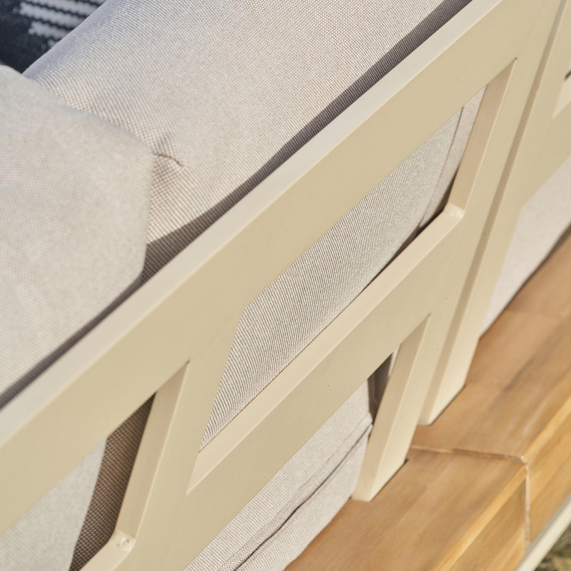 Montecito Platform Corner Set