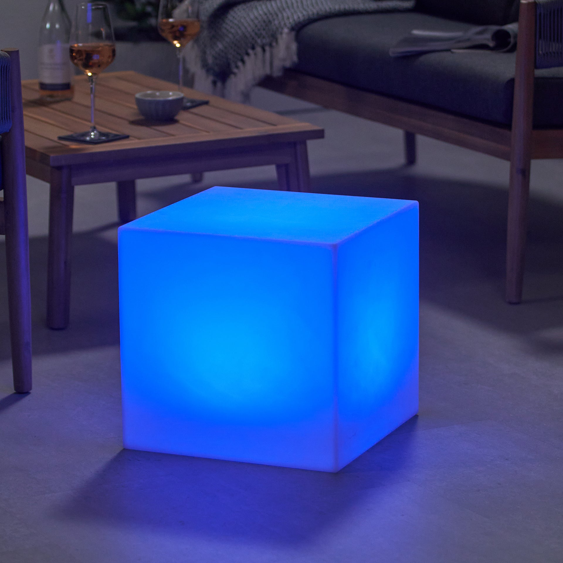 Orbis Outdoor Cube Light