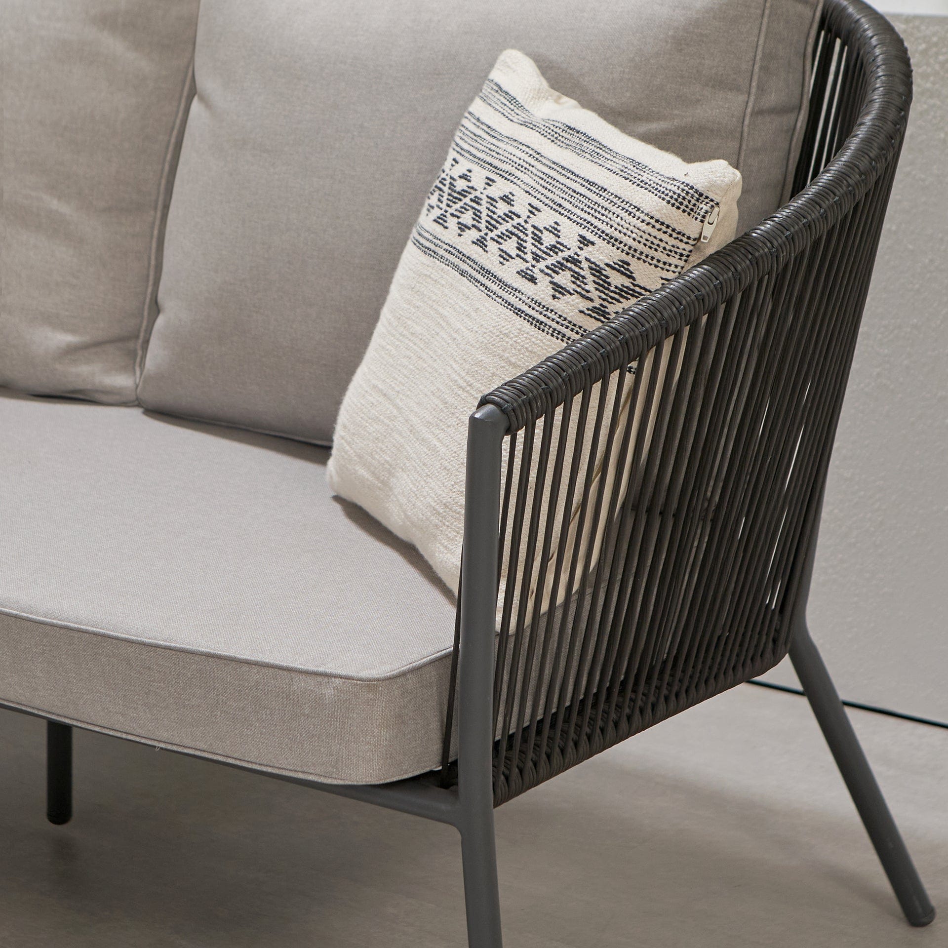 Pacific Reims Seating Set