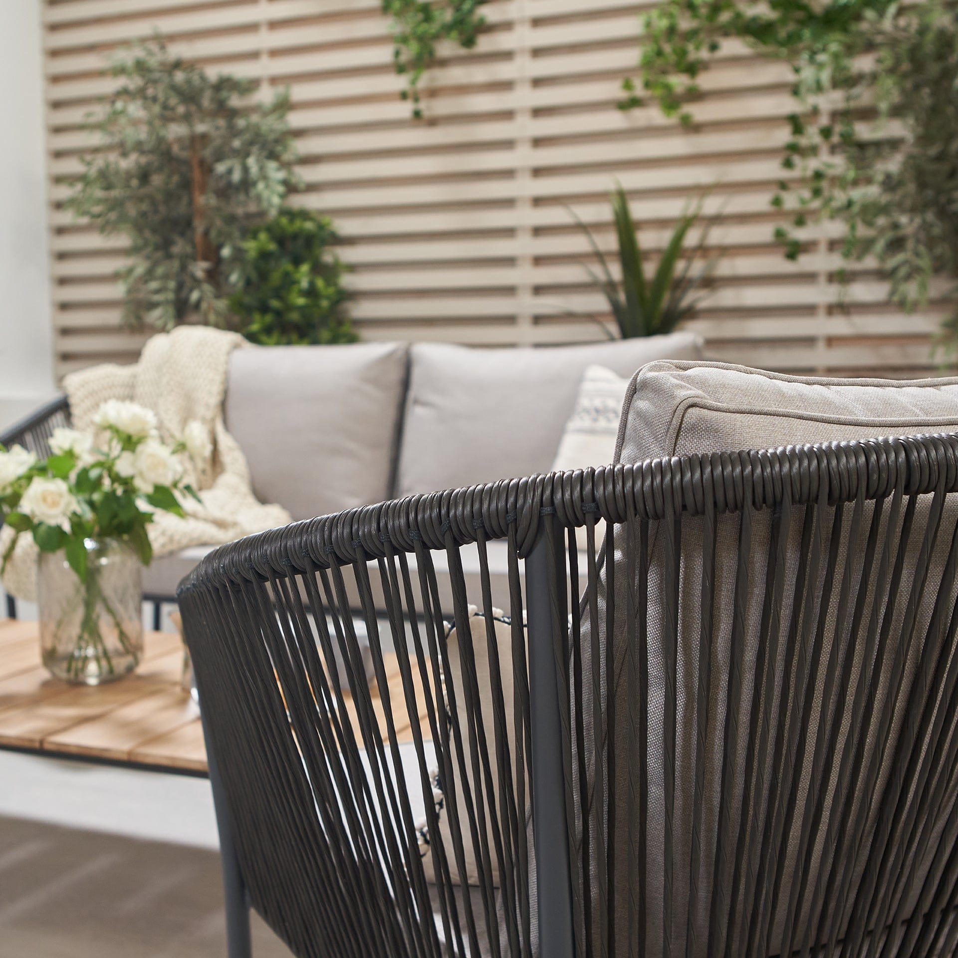 Pacific Reims Seating Set