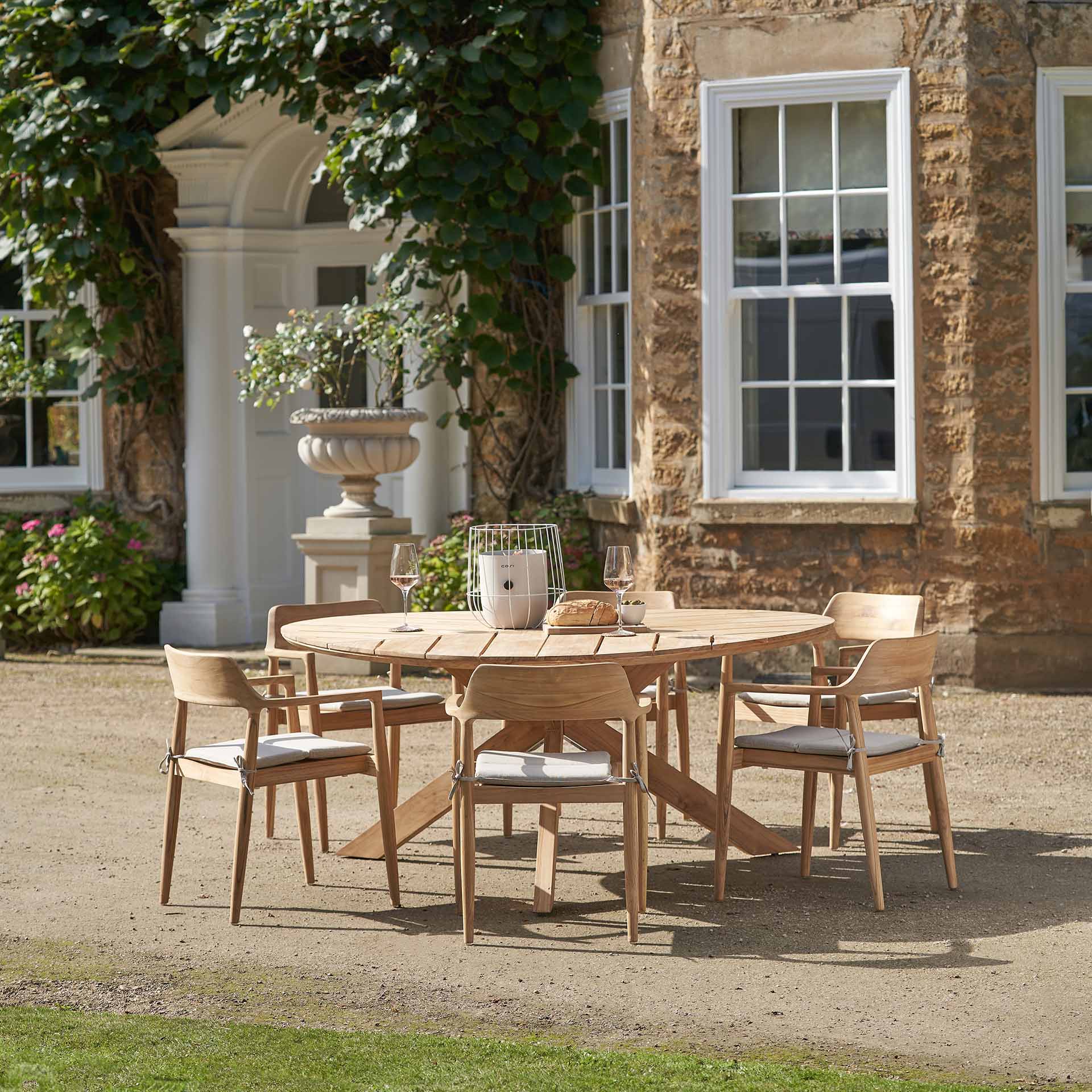 Pacific Reuleaux Wooden Dining Set