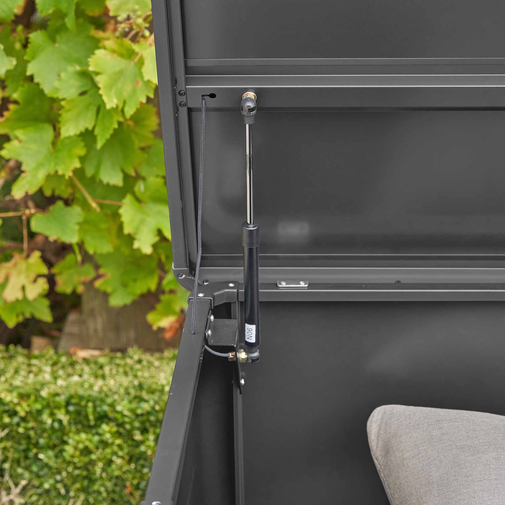 Pacific Rhode Island Black Small Cushion Box