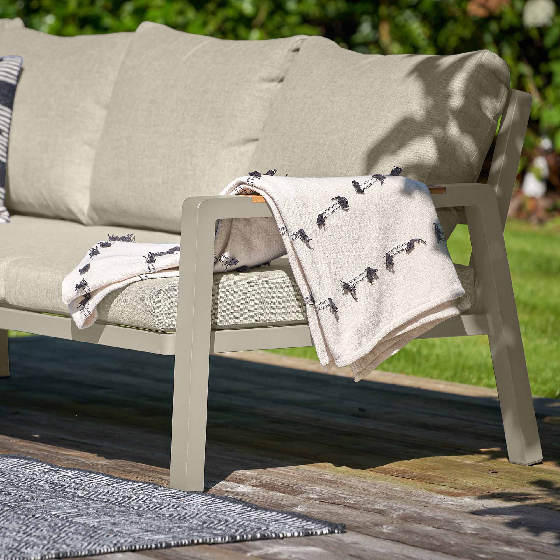 Pacific Stockholm Limestone Corner Set