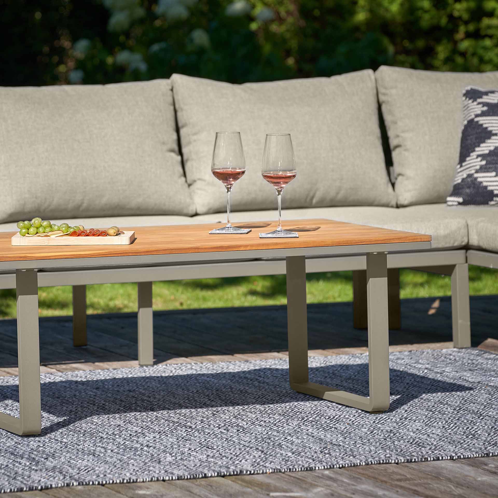 Pacific Stockholm Limestone Corner Set