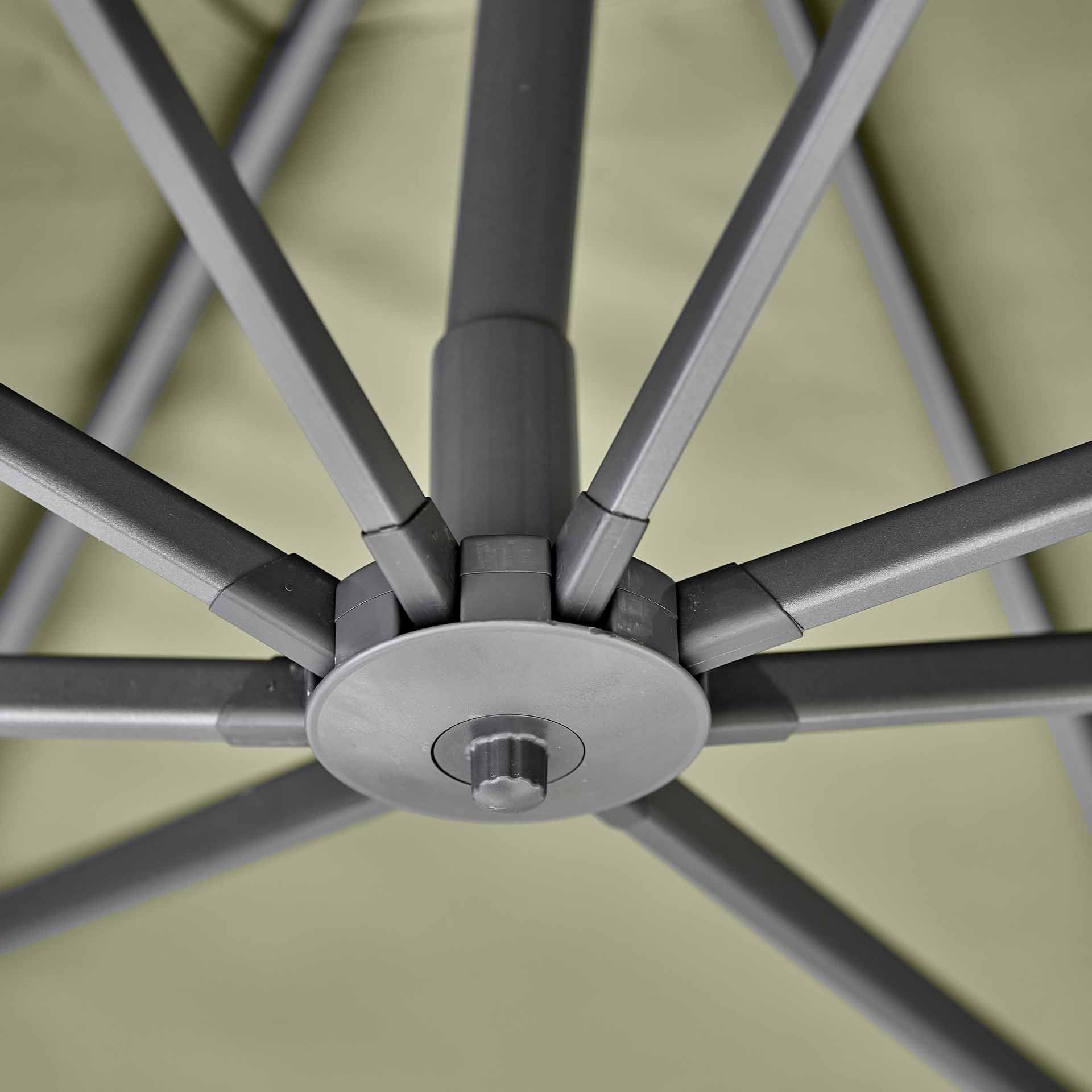 Platinum Challenger Premium Lush Green 3m Square Parasol